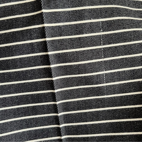 Ann Taylor Loft Julie Navy & White Striped Cropped Riviera Capri Pants Size 6 - Picture 13 of 14